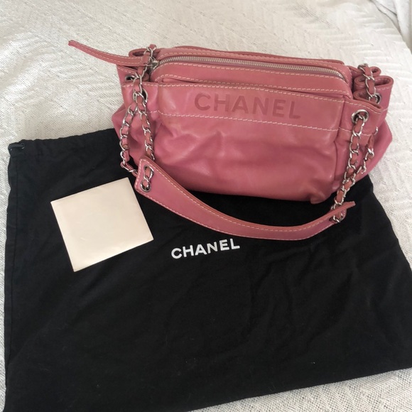 chanel pink shoulder bag